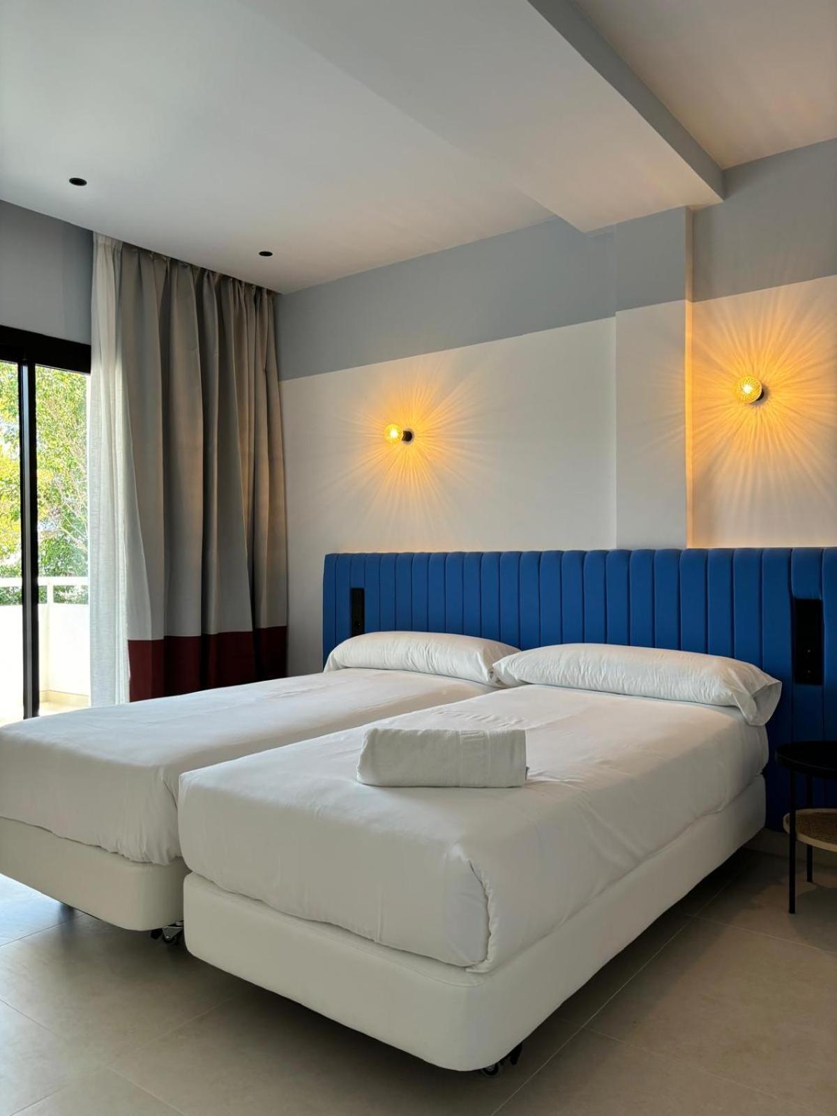 Apartamentos Sofia Эс-Кана Экстерьер фото