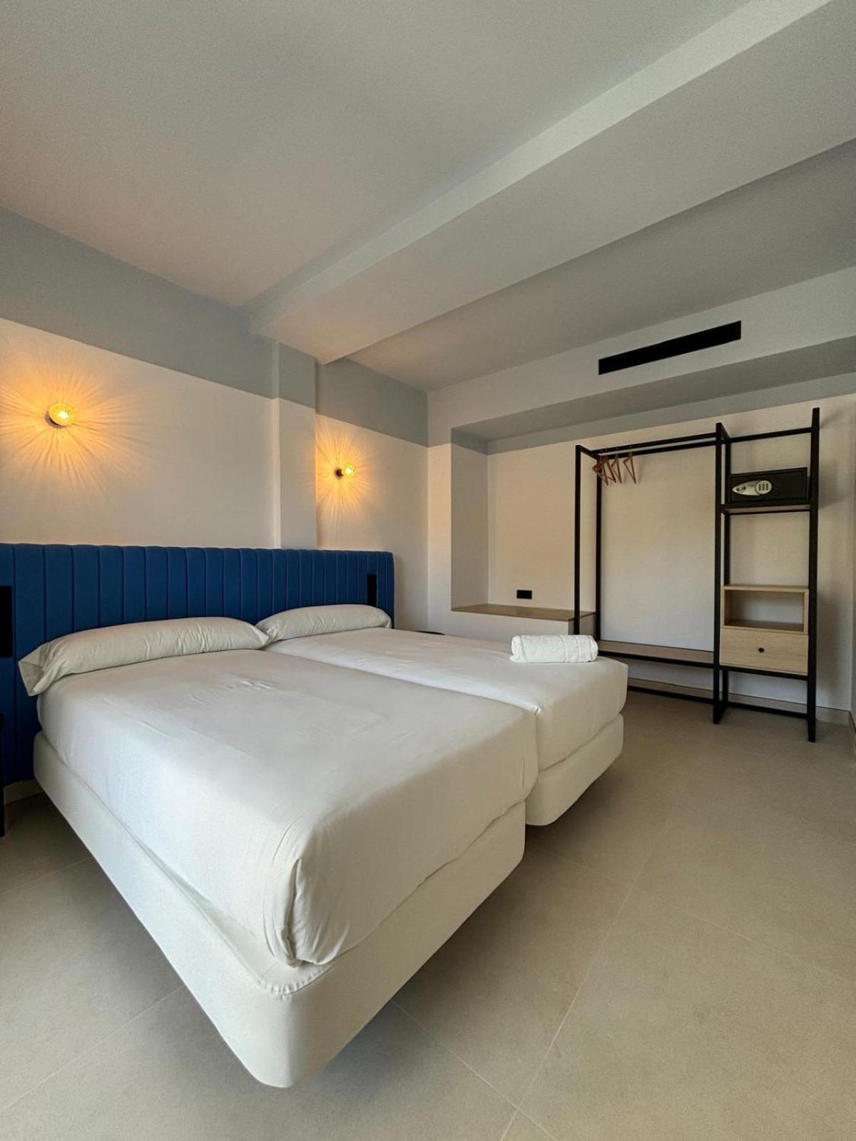 Apartamentos Sofia Эс-Кана Экстерьер фото