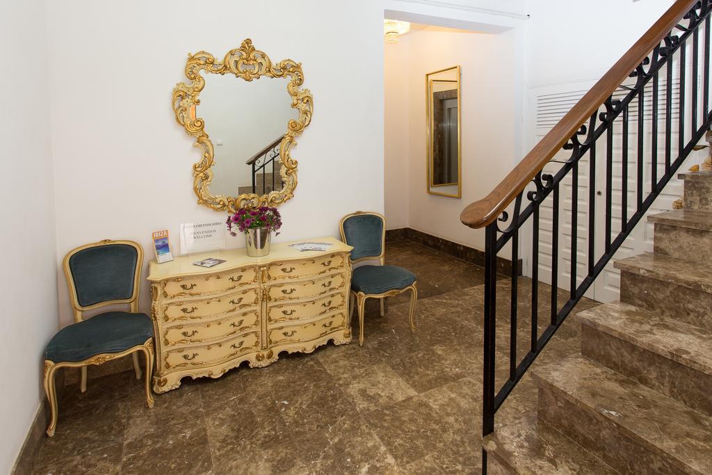 Apartamentos Sofia Эс-Кана Экстерьер фото