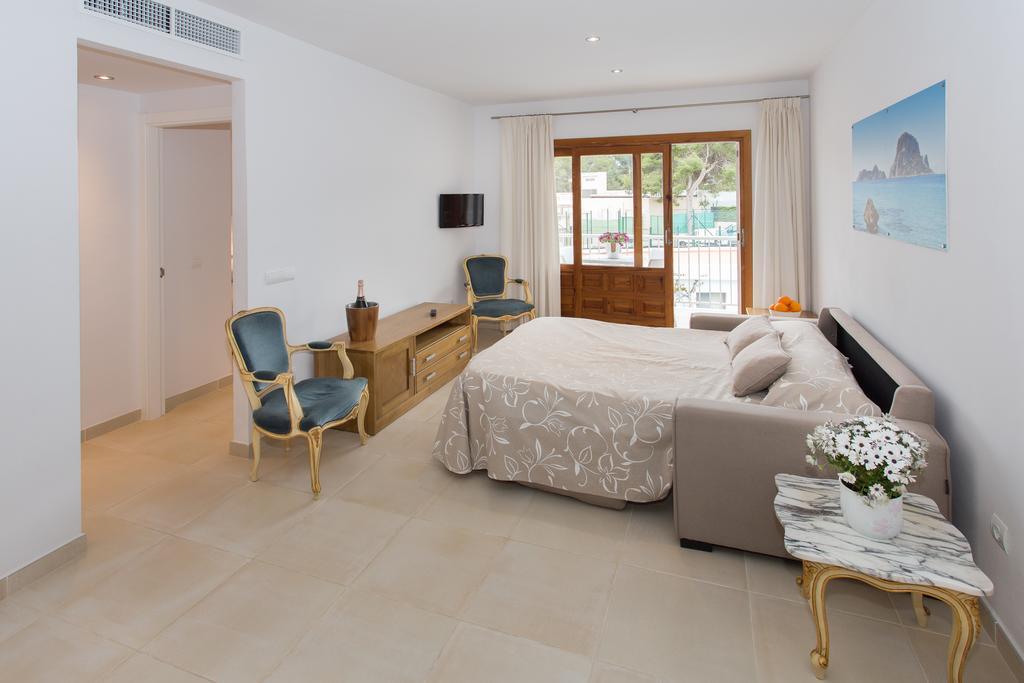 Apartamentos Sofia Эс-Кана Экстерьер фото