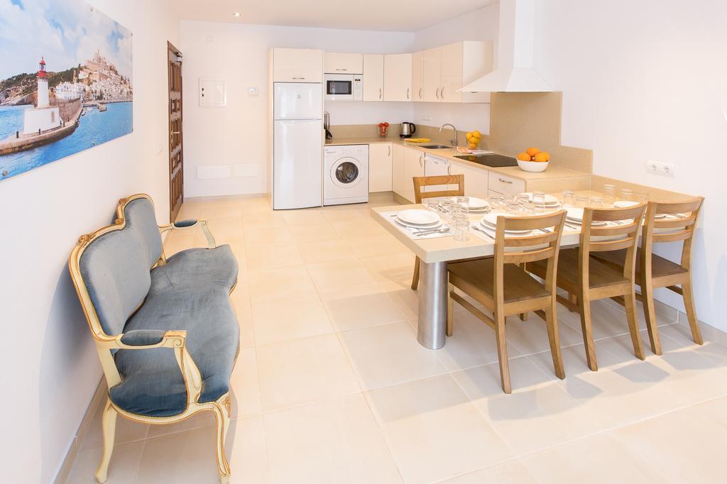 Apartamentos Sofia Эс-Кана Экстерьер фото