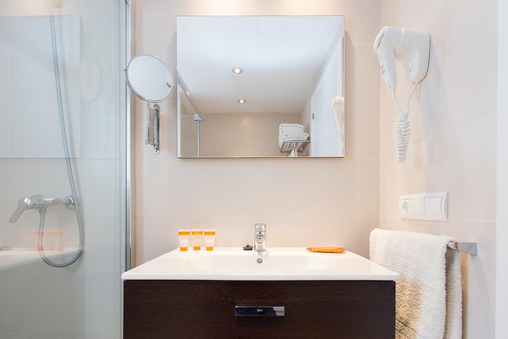 Apartamentos Sofia Эс-Кана Экстерьер фото