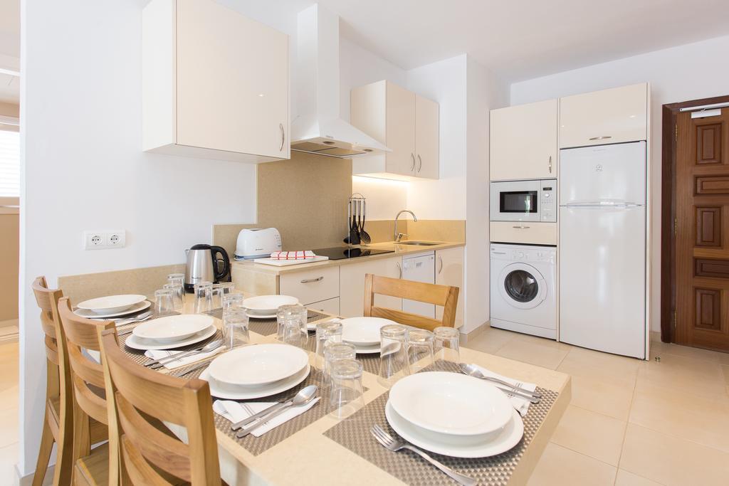 Apartamentos Sofia Эс-Кана Экстерьер фото