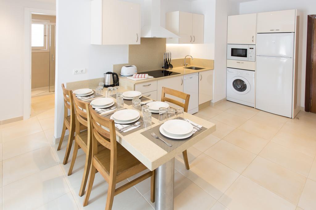 Apartamentos Sofia Эс-Кана Экстерьер фото